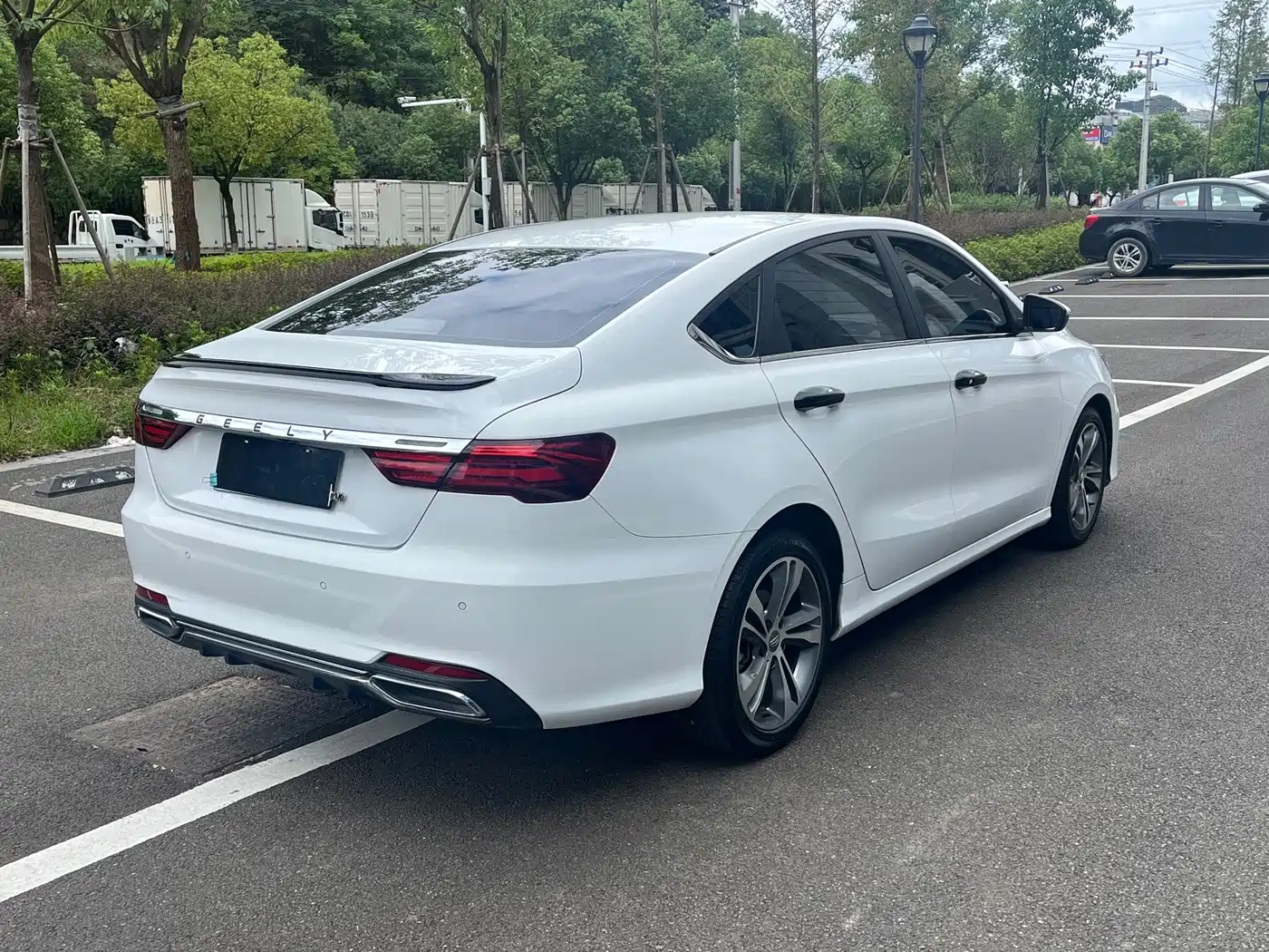 Фото 6 - Geely Binrui