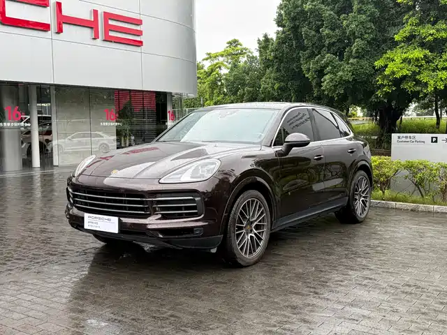 Porsche Cayenne 2021