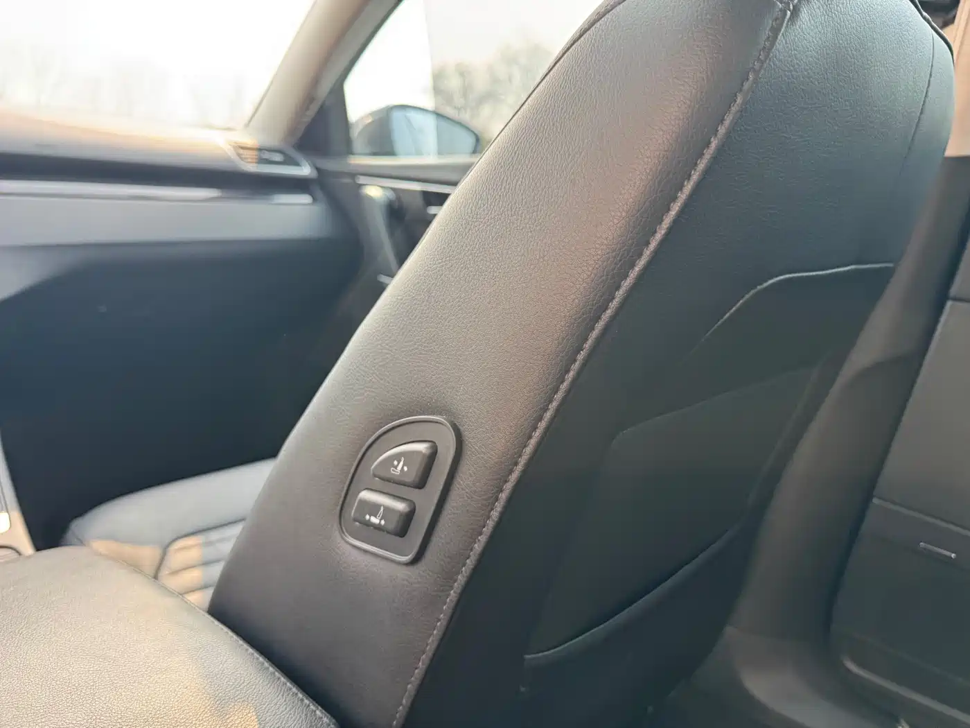 Volkswagen Magotan 2013 2.0TSI Luxury фото 13