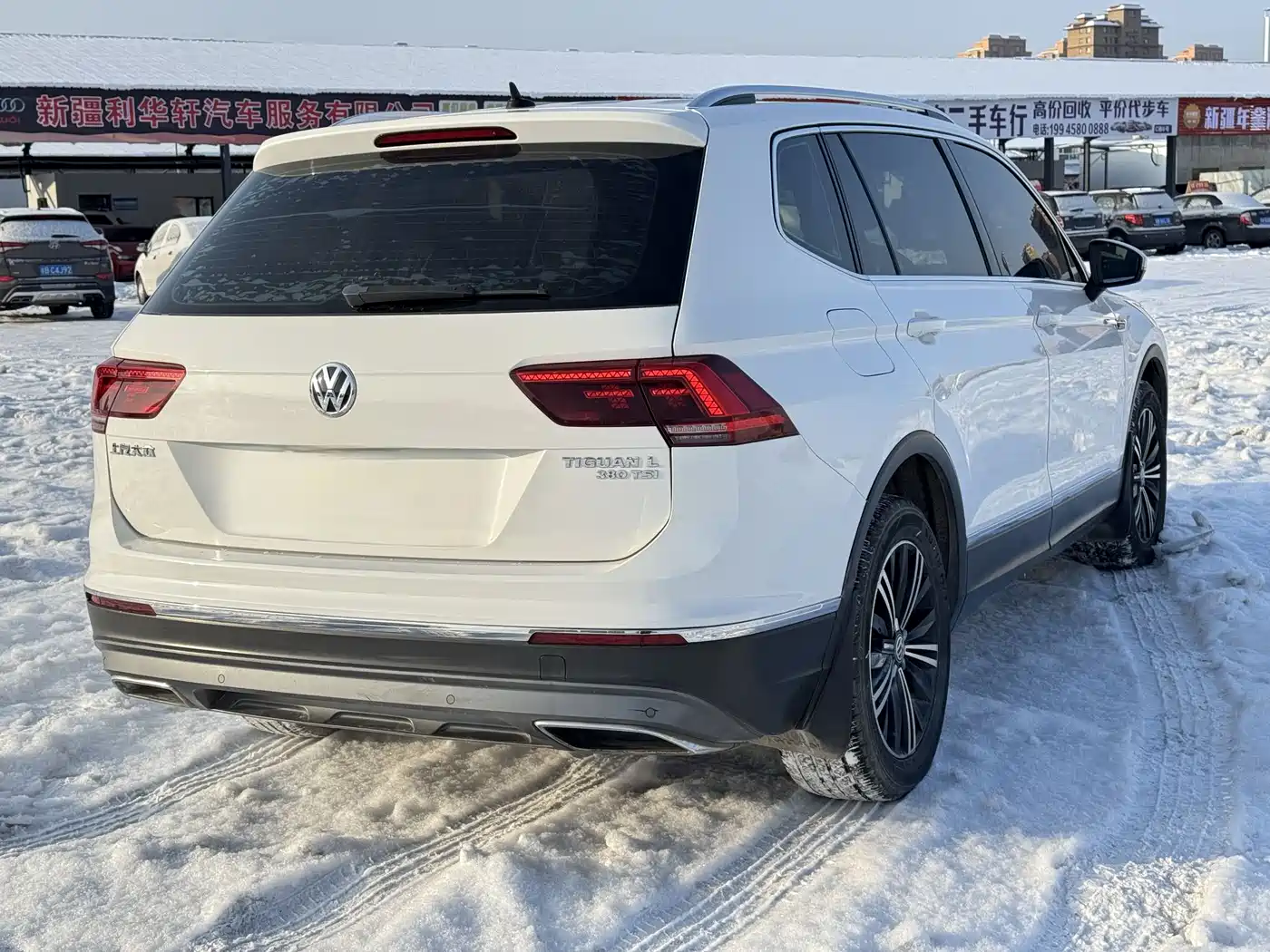 Volkswagen Tiguan L 2018 380TSI Automatic AWD Luxury Edition фото 9
