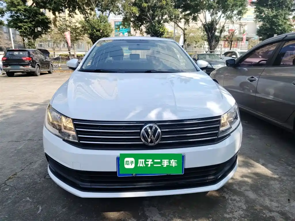 Volkswagen Lavida 2017 1.6L Automatic Trend Edition фото 3