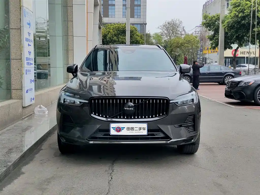 Фото 2 - Volvo XC60