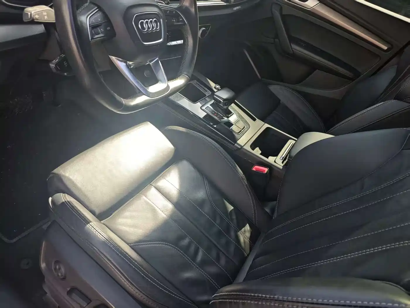 Audi Q5L 2022 40T Luxury Dynamic фото 8