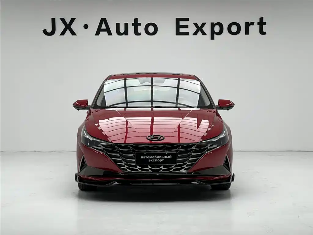 Hyundai Elantra 2022 1.5L CVT LUX Premium Edition фото 2