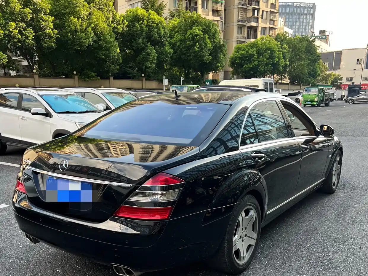 Photo 3 - Mercedes-Benz S-Class