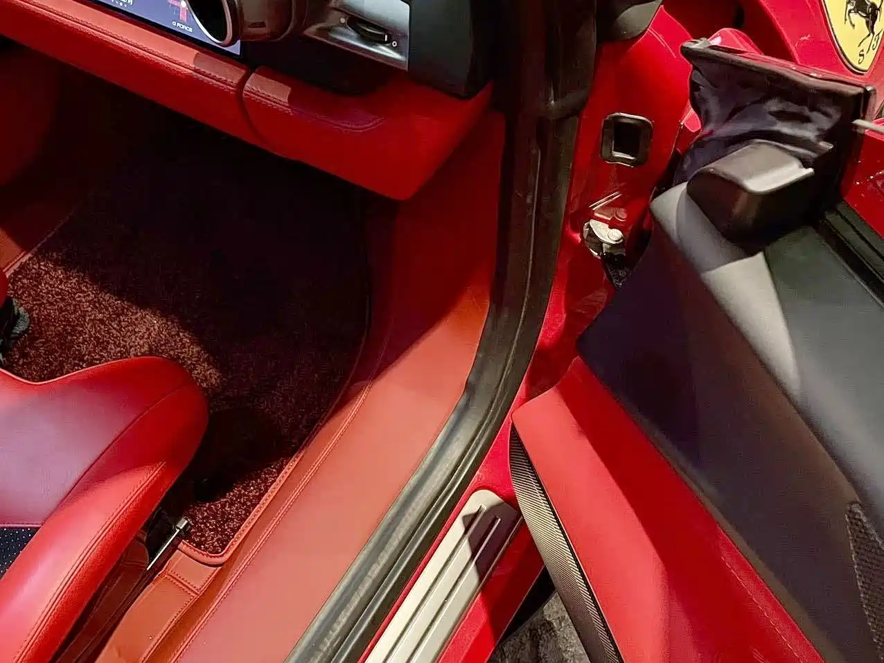 Ferrari F8 2021 2019 Tributo 3.9T V8