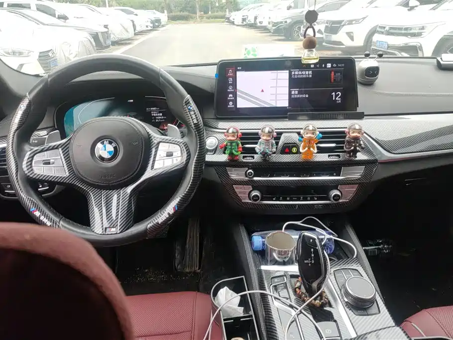 BMW 5 Series 2023 530Li Leading M Sport Package фото 12