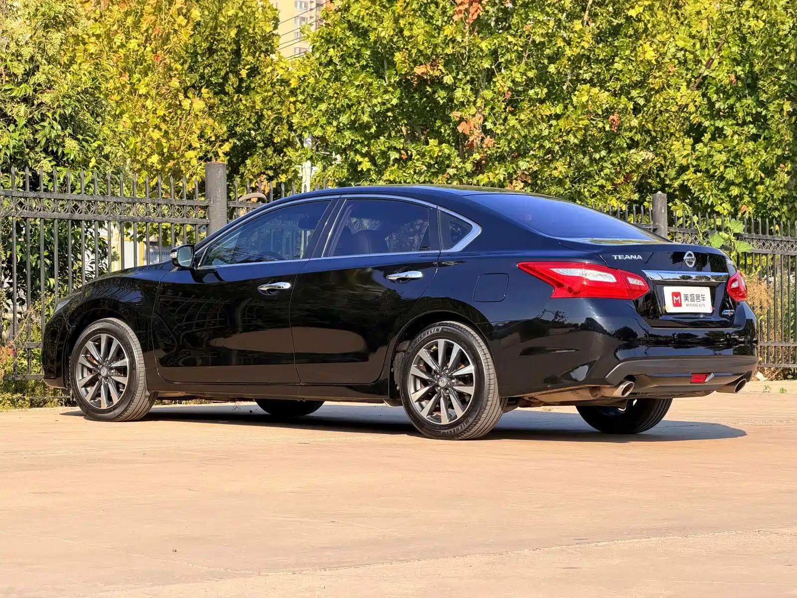Фото 4 - Nissan Teana