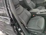 Фото 25 - Ford Explorer