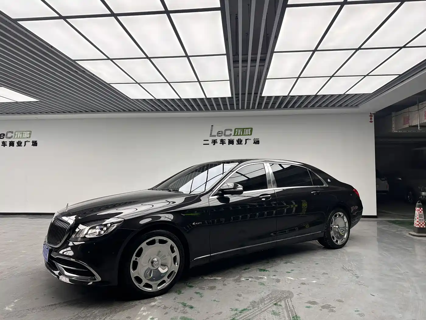 Mercedes-Benz Maybach S-Class 2020 S 450 4MATIC Collector's Edition фото 3