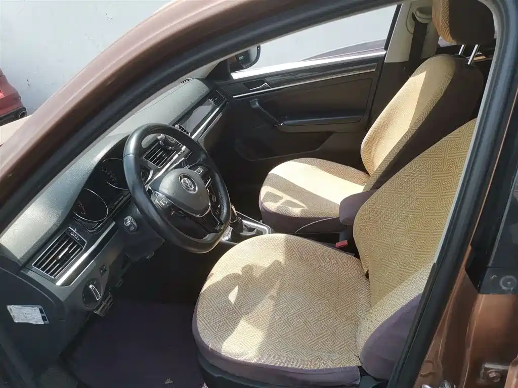 Volkswagen C-TREK 2017 230TSI DSG Luxury фото 8