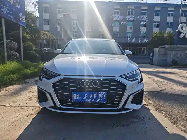 Audi A3 2021 A3L Limousine 35 TFSI Fashion Sport — фото 2