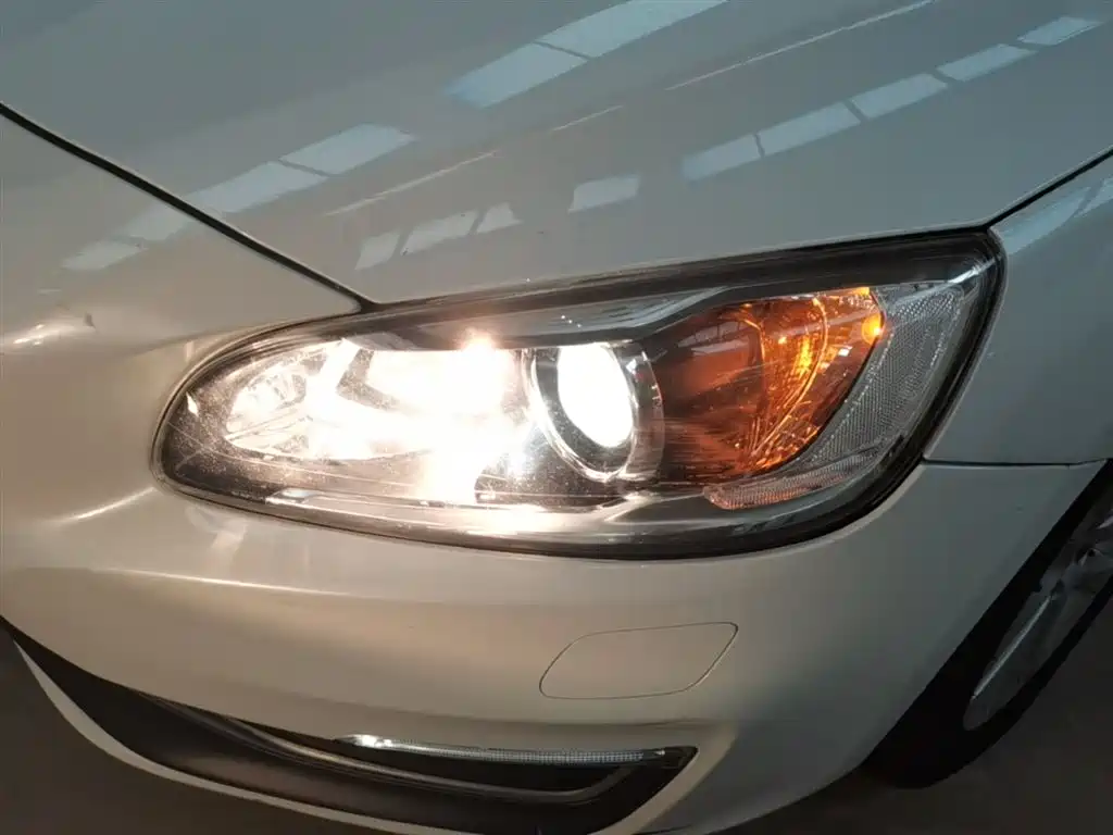 Фото 24 - Volvo S60