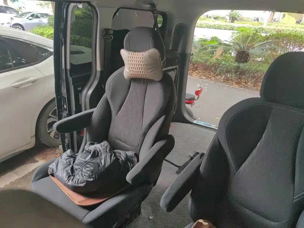 JAC Refine M3 2018 2018 IKEA Edition 1.6L Luxury Smart