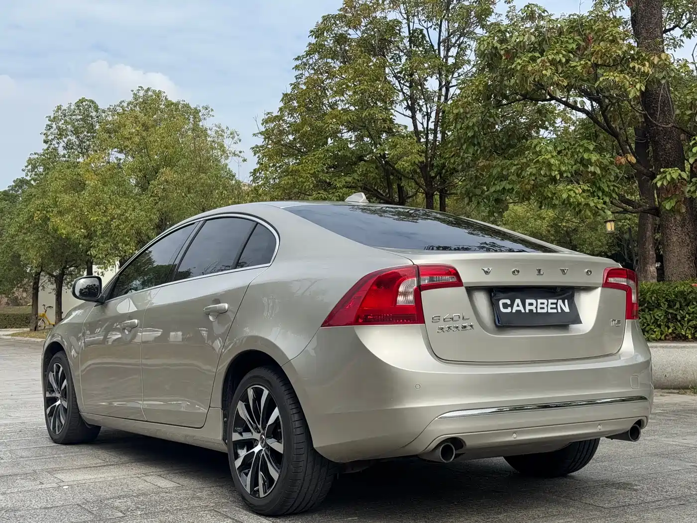 VOLVO S60