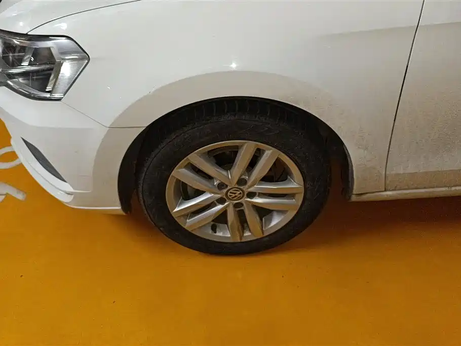 Volkswagen Jetta 2019 Dream Edition 1.5L Manual Fashion фото 6