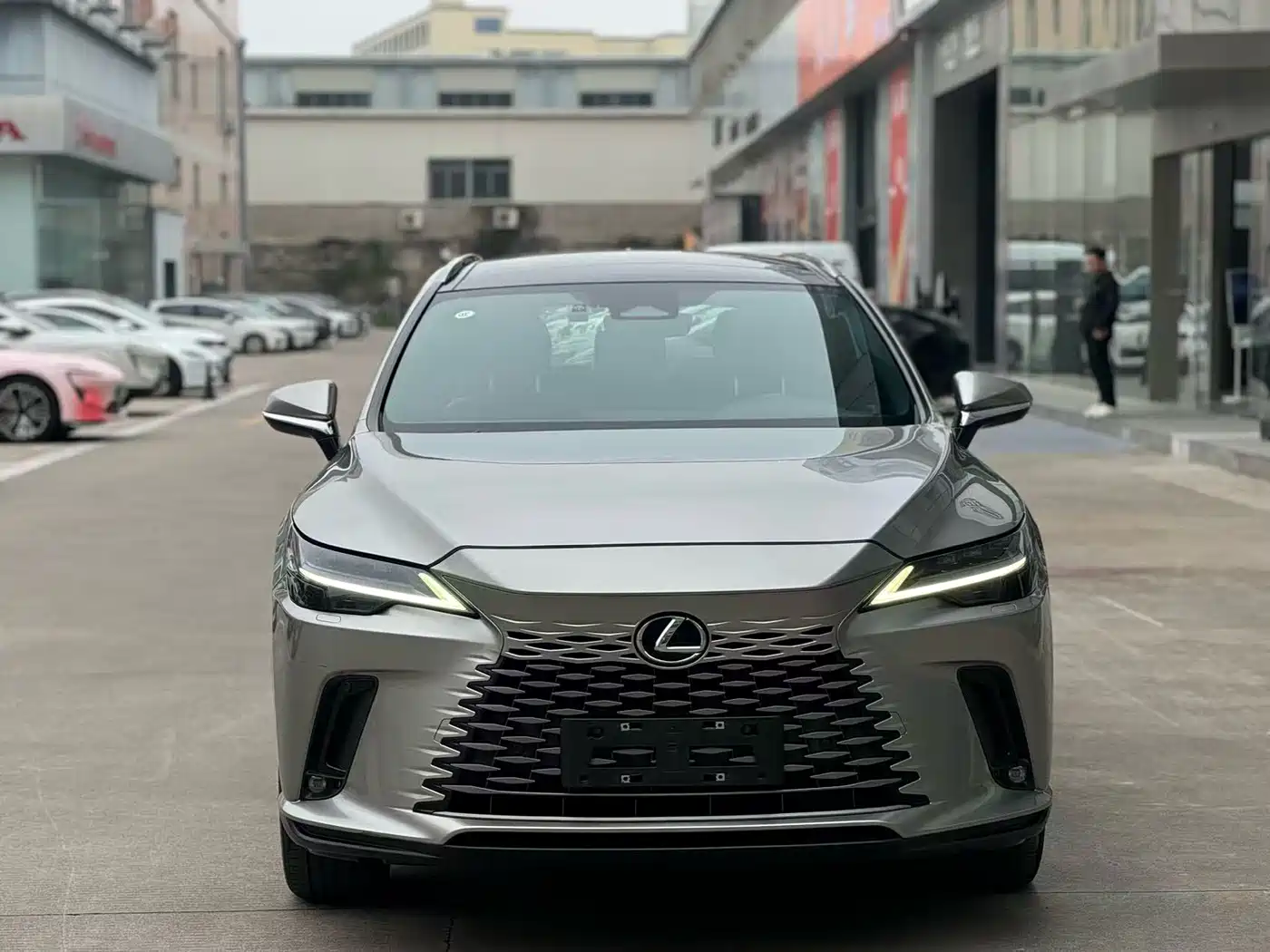 Lexus RX 2023 350h 4WD Pure Edition фото 2