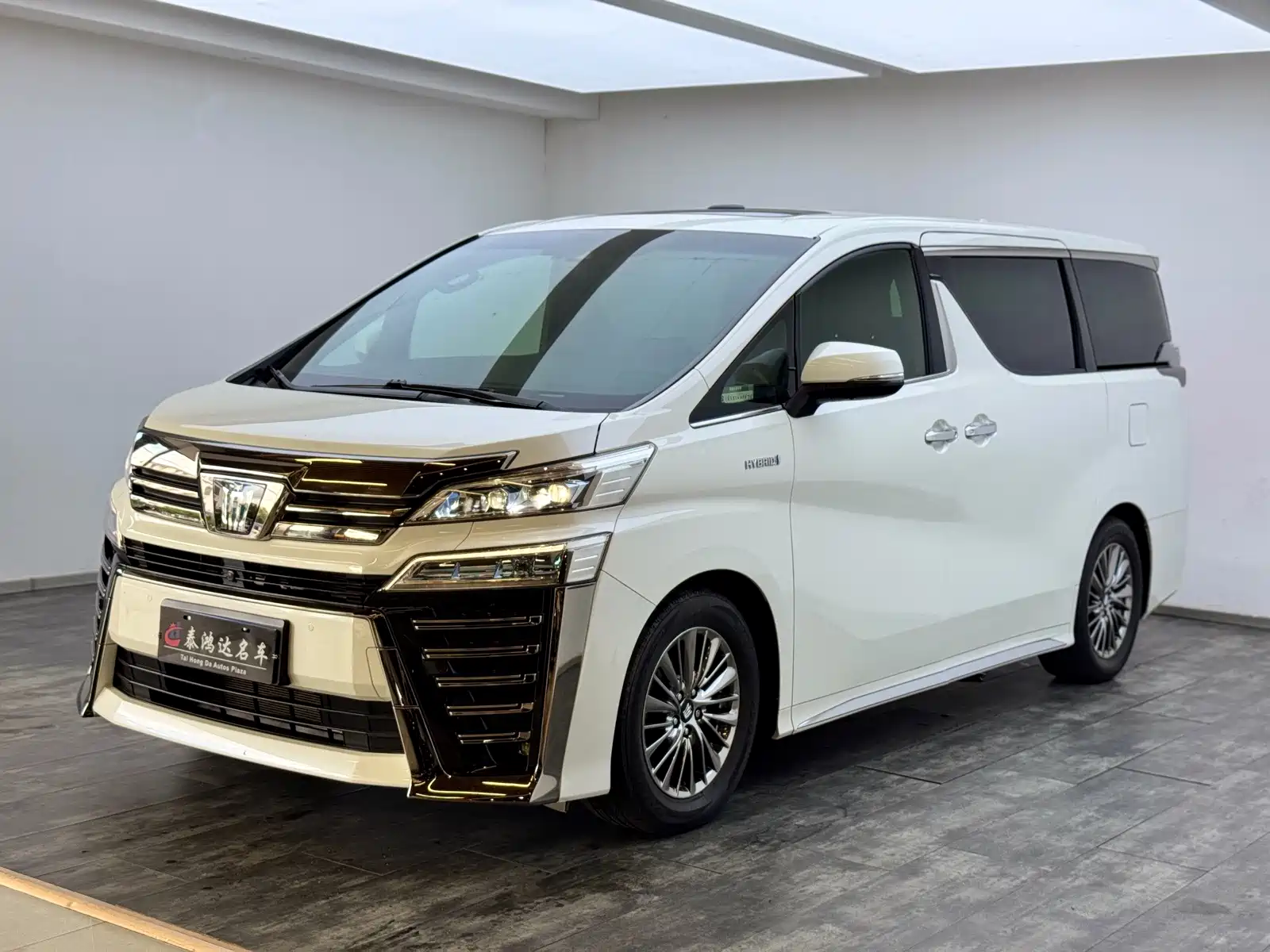 Фото 4 - Toyota Vellfire