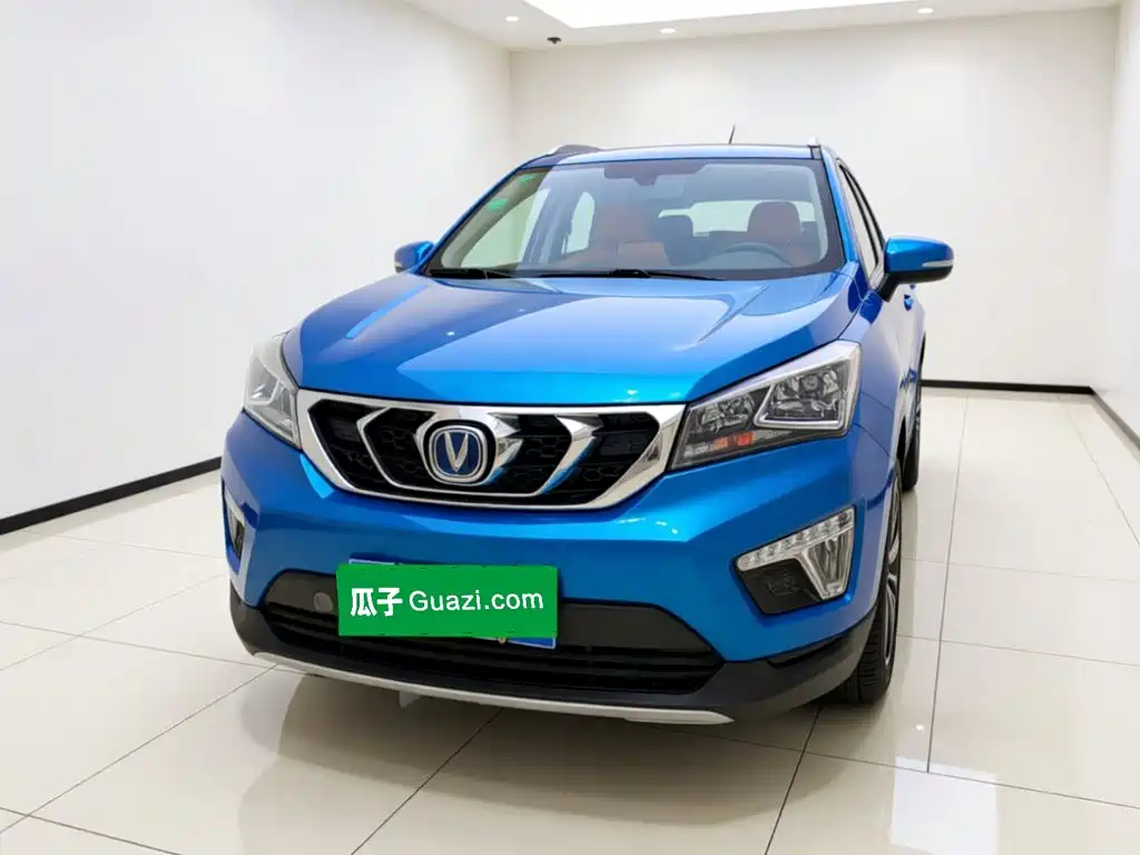 Фото 23 - Changan CS15