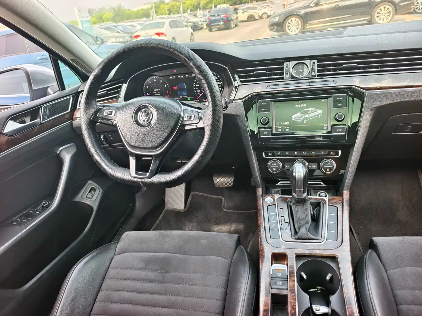 Volkswagen Magotan 2017 330TSI DSG Luxury фото 15