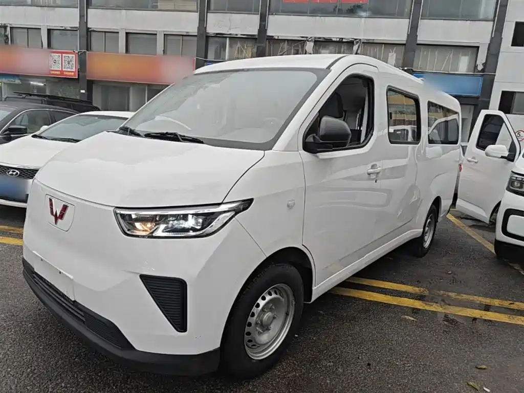 Wuling Motors Wuling Yangguang 2024 300KM Comfort Bus Version 75kW