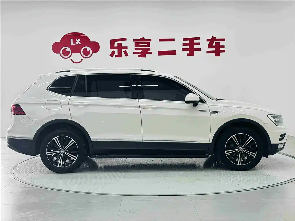 Volkswagen Tiguan L 2019 330TSI Automatic 2WD Panorama Comfort Edition China VI фото 6