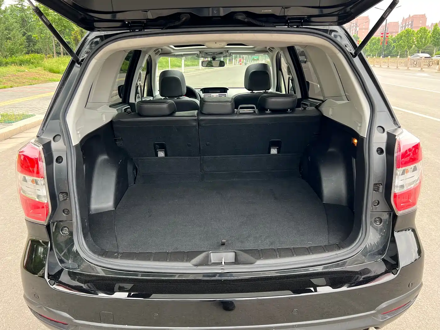 Subaru Forester 2014 2.0i Automatic Luxury Edition фото 19