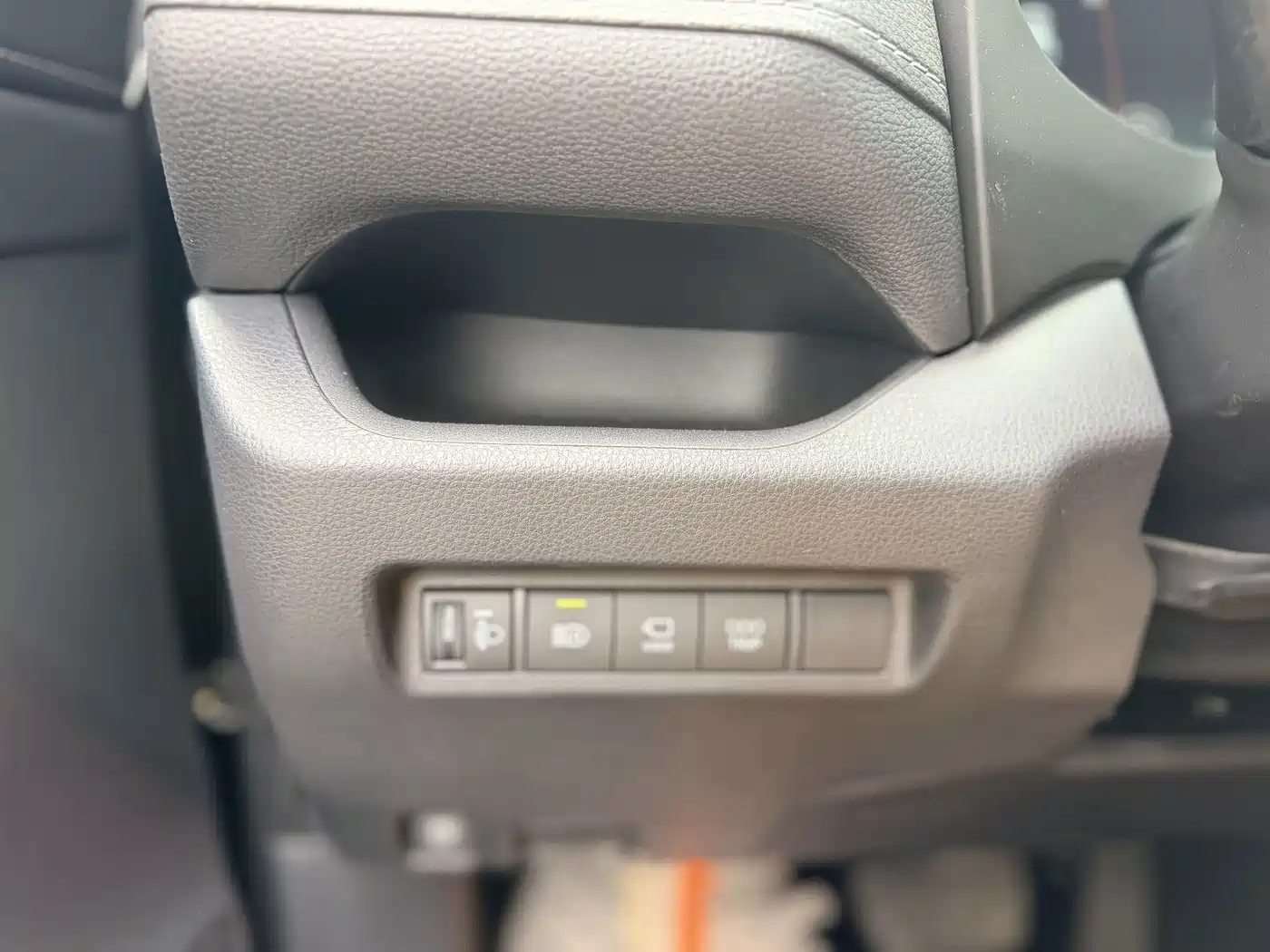 Фото 21 - Toyota RAV4
