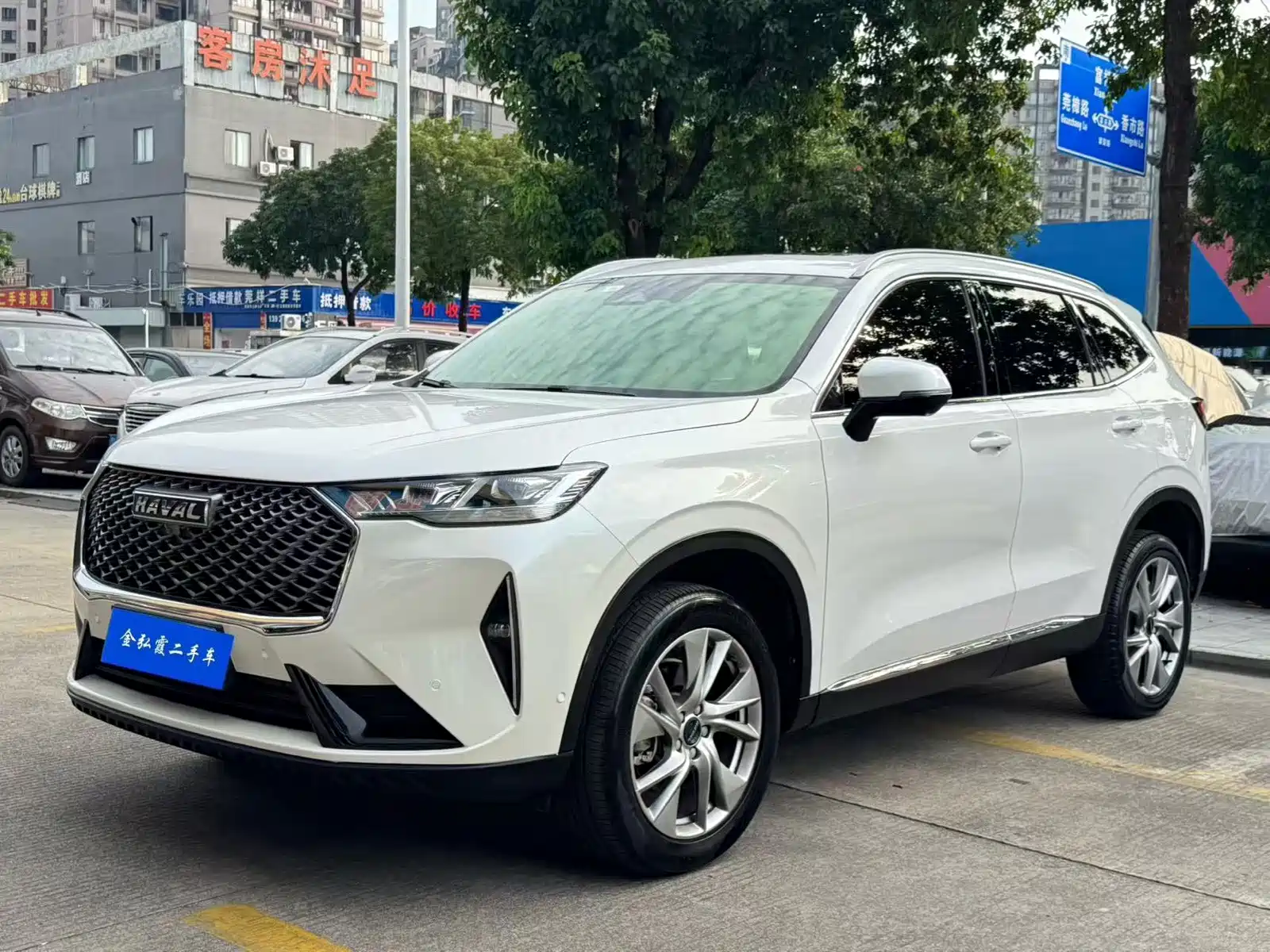 Photo 1 - Haval H6