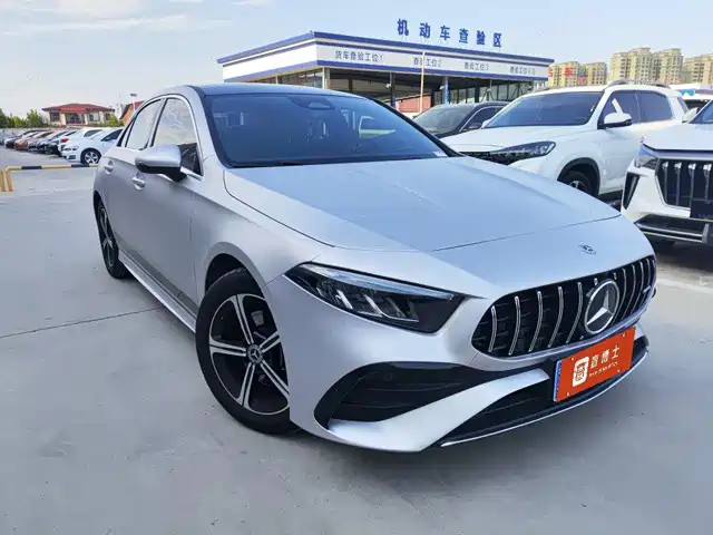 Mercedes-Benz A-Class 2023 A 200 L Fashion — фото 2