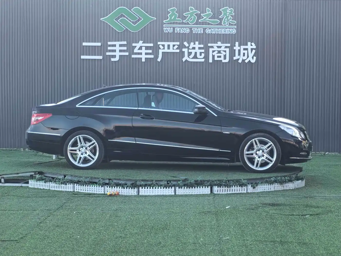 Mercedes-Benz E-Class (Import) 2011 E 260 CGI Coupe фото 4