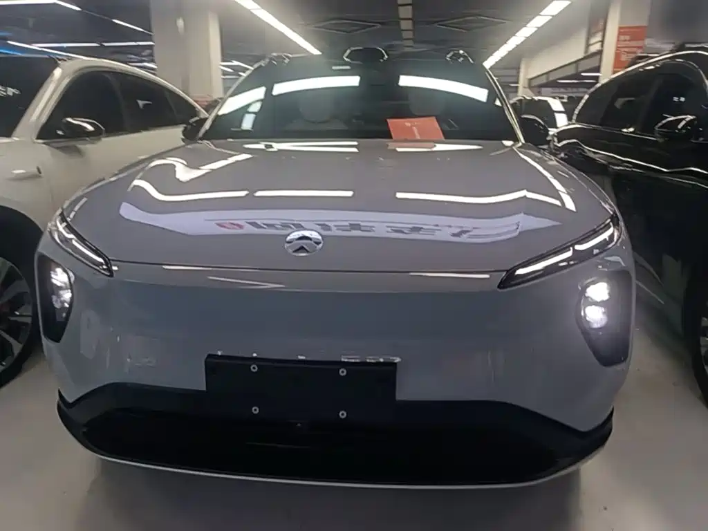 Фото 3 - NIO ES6