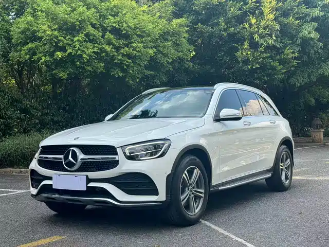 MERCEDES-BENZ GLC