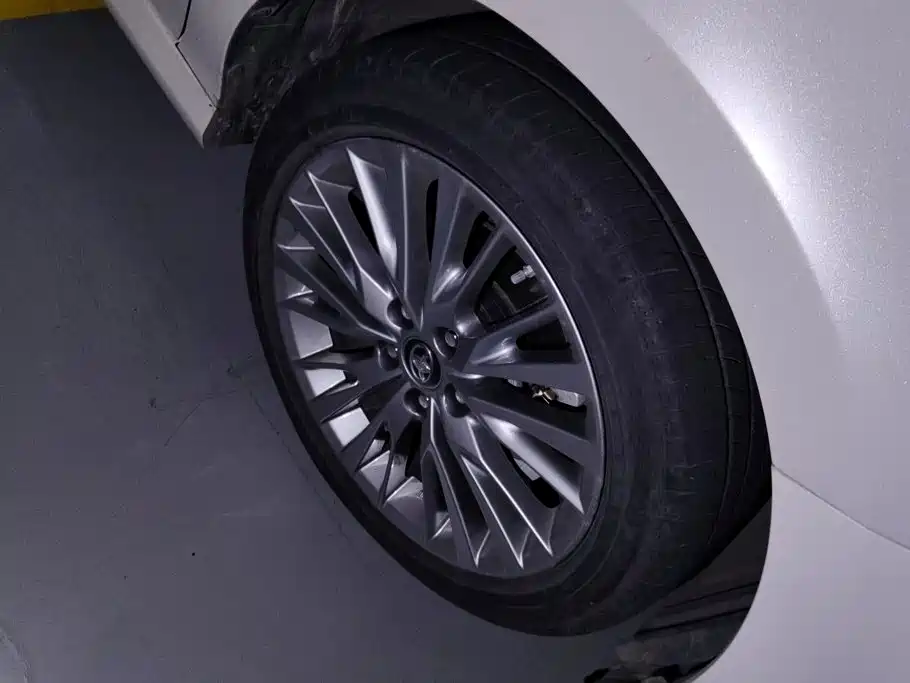 Фото 6 - Toyota Camry