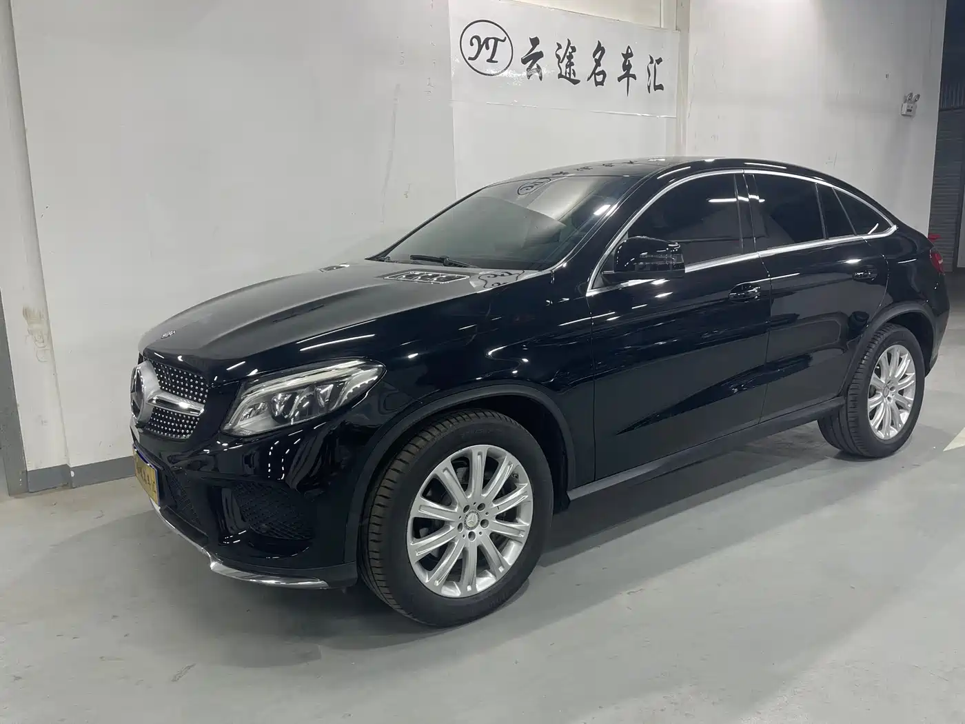 Mercedes-Benz GLE Coupe 2015 GLE 320 4MATIC Coupe SUV