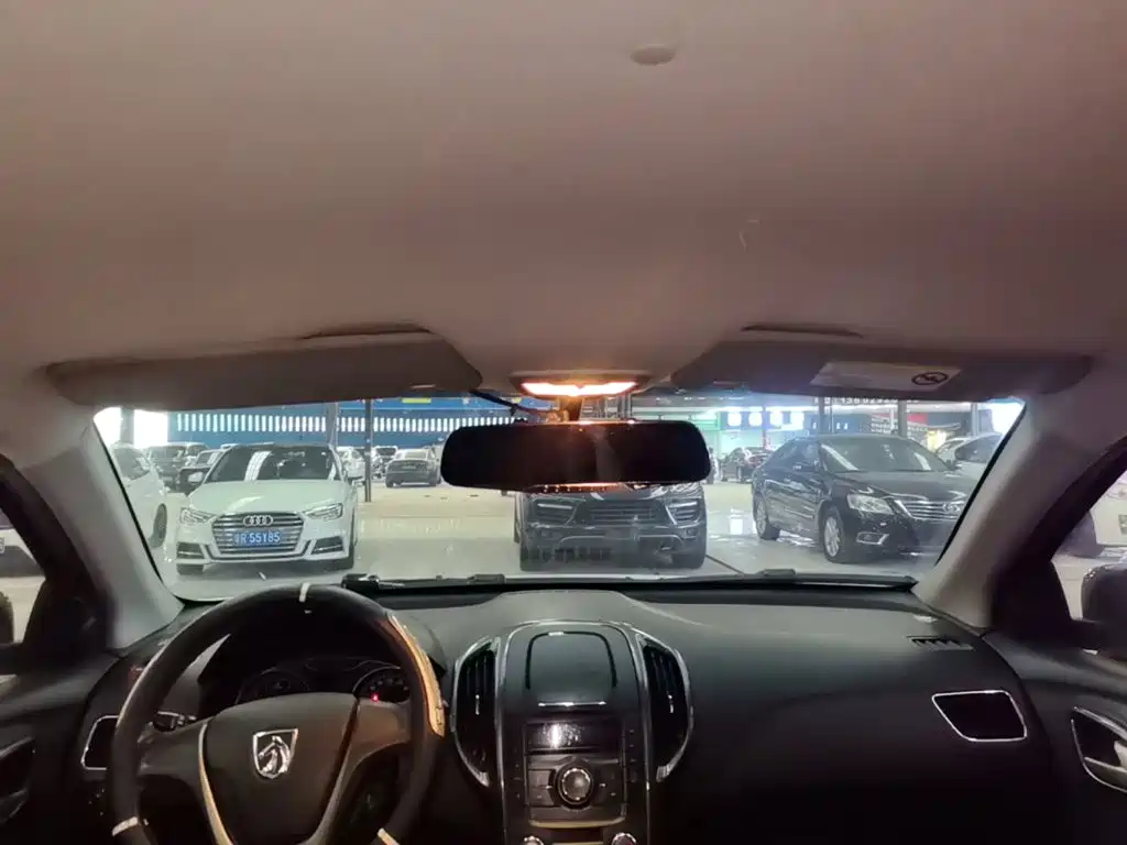 Baojun 610 2015 2014 CROSS 1.5L Manual Comfort