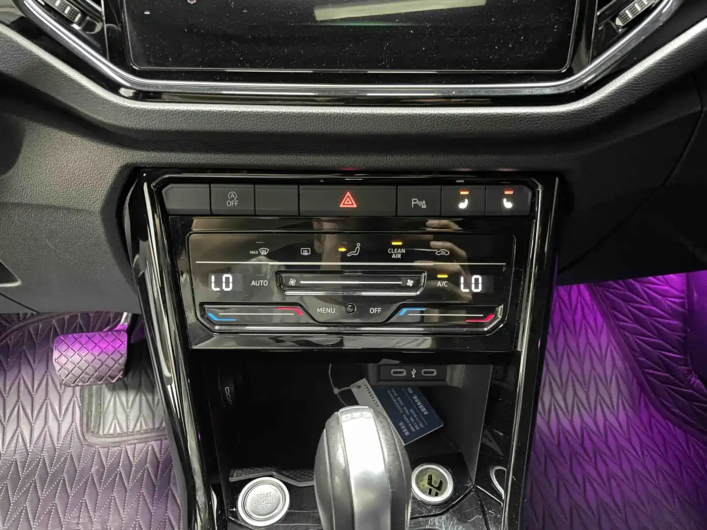 Volkswagen T-ROC 2021 Facelift 280TSI DSG 4WD Luxury Smart Connect Edition фото 12