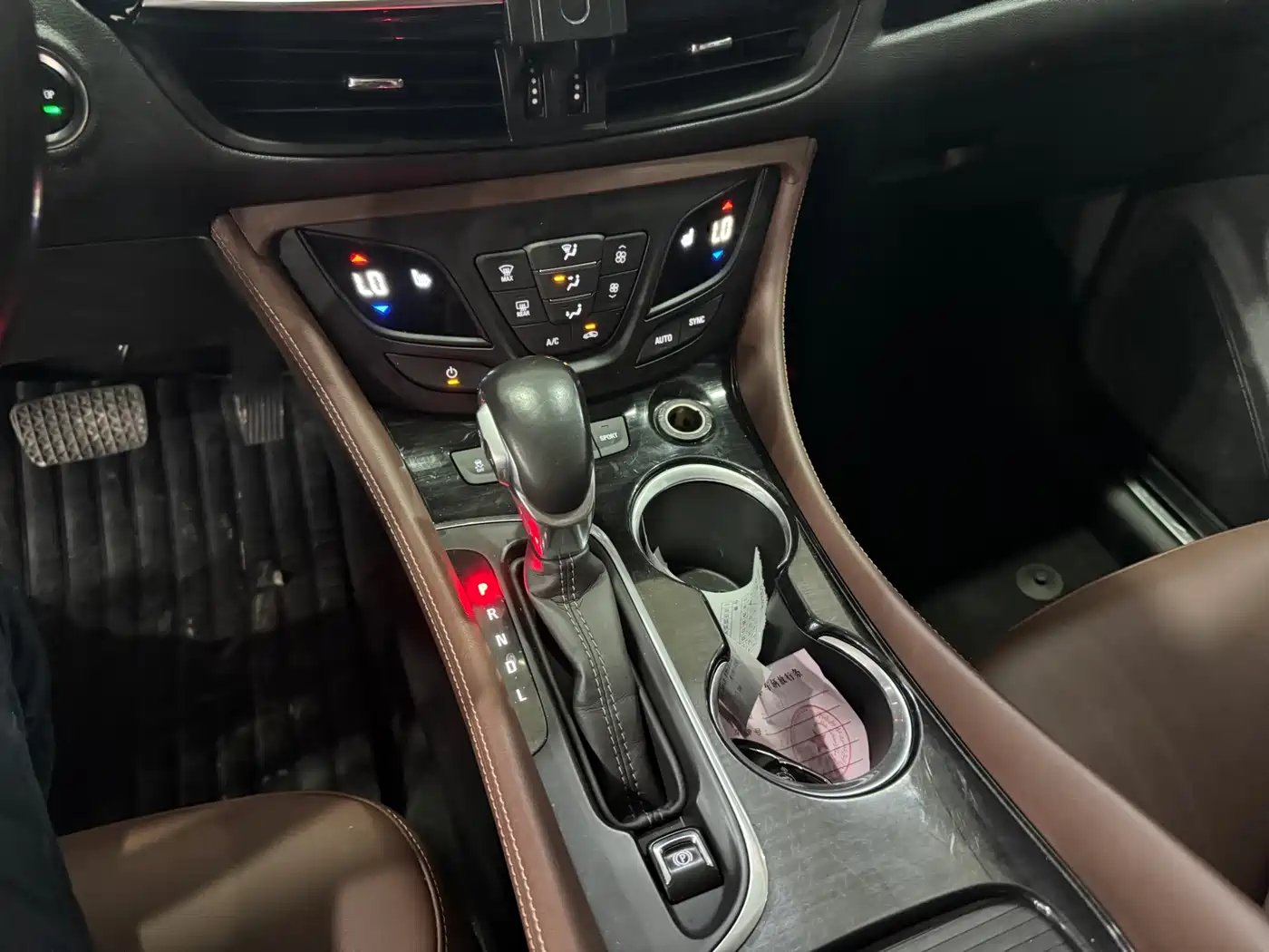 Buick Envision Plus 2020 28T AWD Million Commemorative Edition фото 12