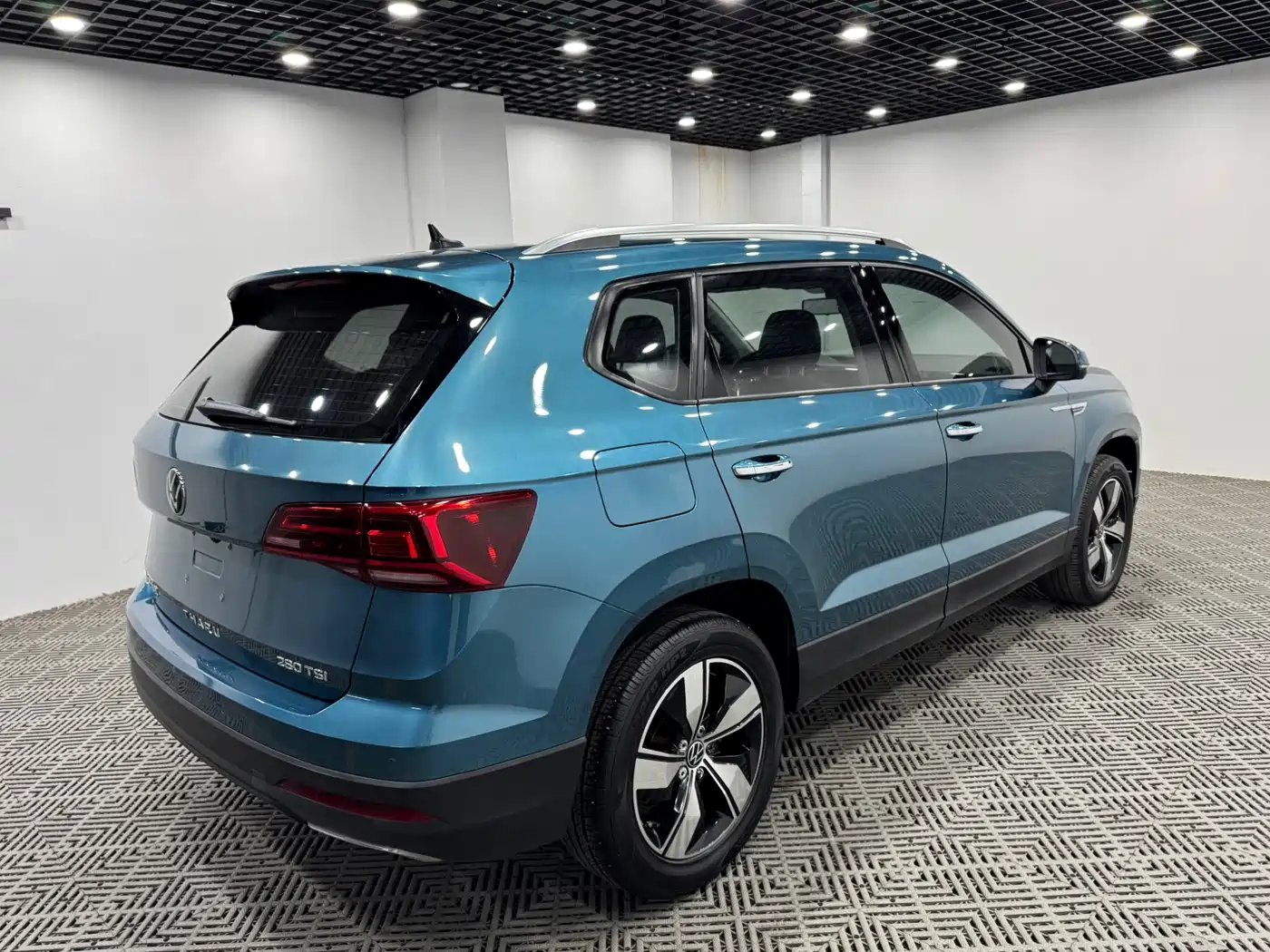 Volkswagen Tharu 2021 280TSI 2WD Luxury Plus фото 7