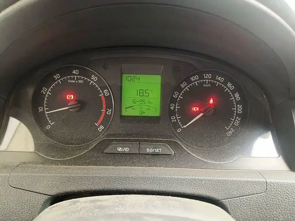 Фото 4 - Škoda Rapid