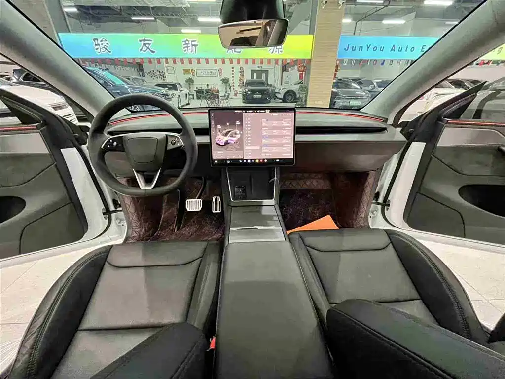 Tesla Model Y 2025 Long Range All-Wheel Drive фото 27