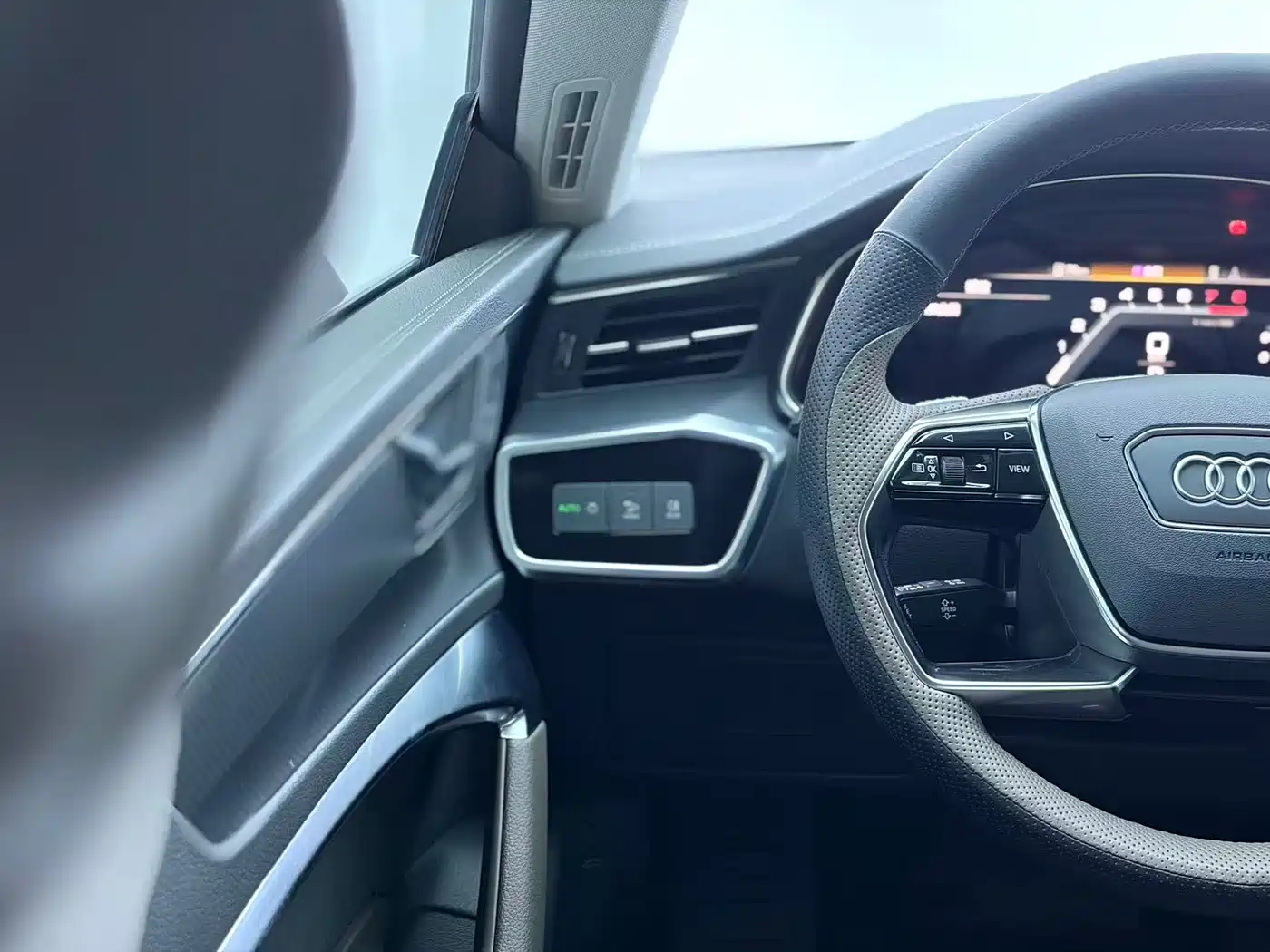 Audi A7L 2024 45 TFSI Luxury фото 22