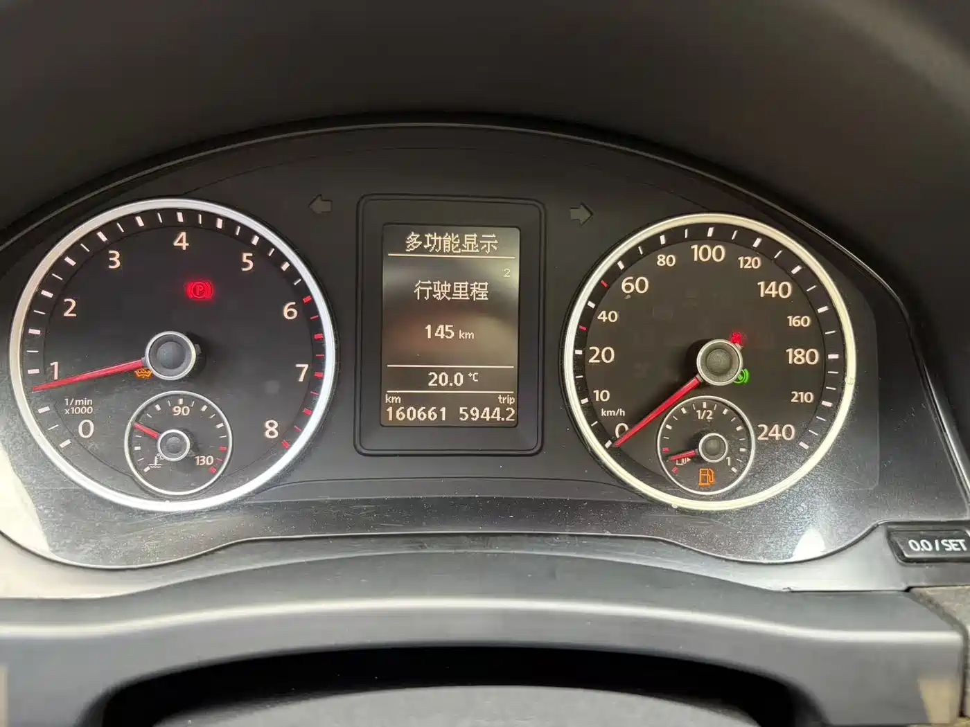 Volkswagen Tiguan 2012 1.8TSI Automatic 4WD Trend Edition фото 11
