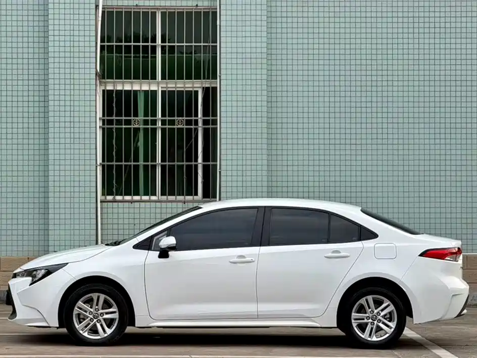 Toyota Levin 2021 185T CVT Progressive Edition фото 6