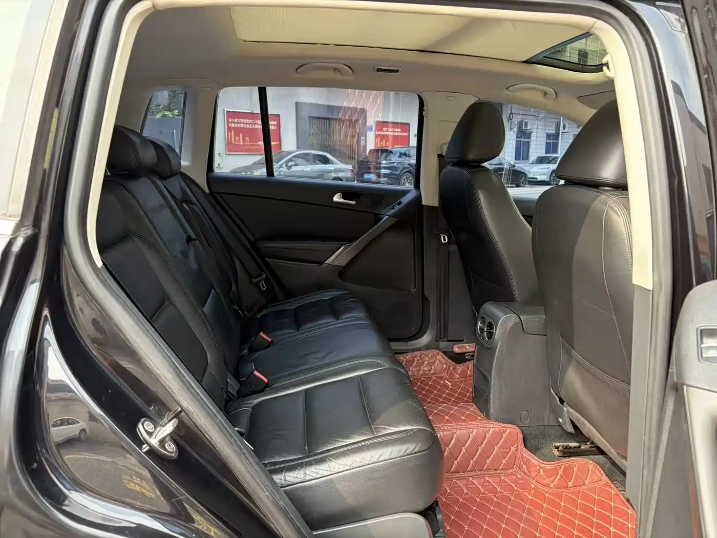 Volkswagen Tiguan 2012 1.8TSI Automatic 4WD Trend Edition фото 10