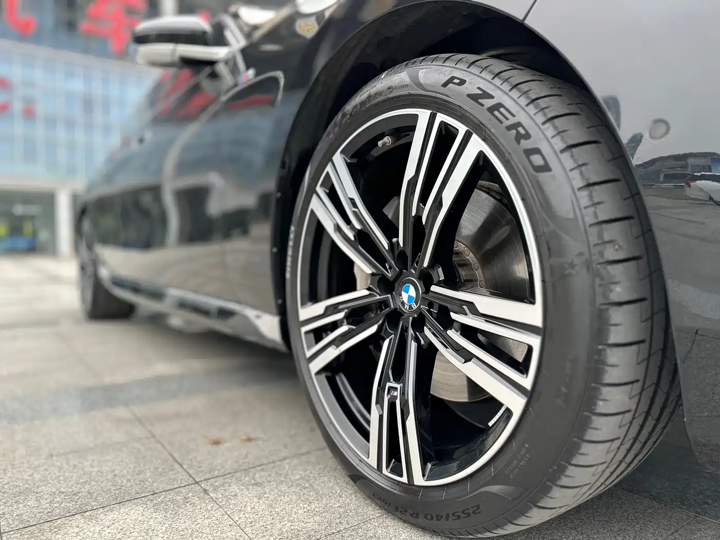 BMW 7 Series 2023 Facelift 740Li Exclusive M Sport Package фото 56