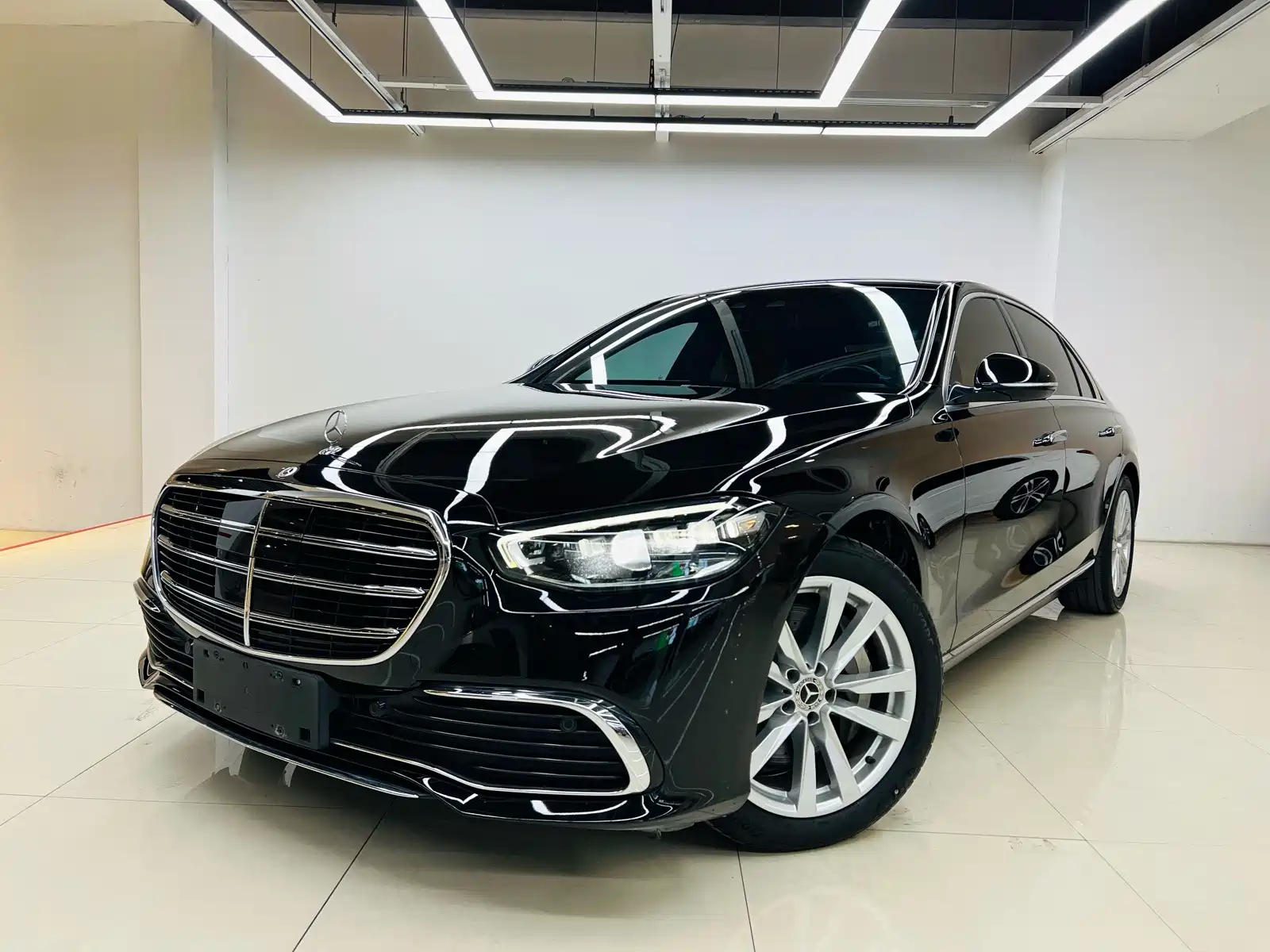 Фото 1 - Mercedes-Benz S-Class
