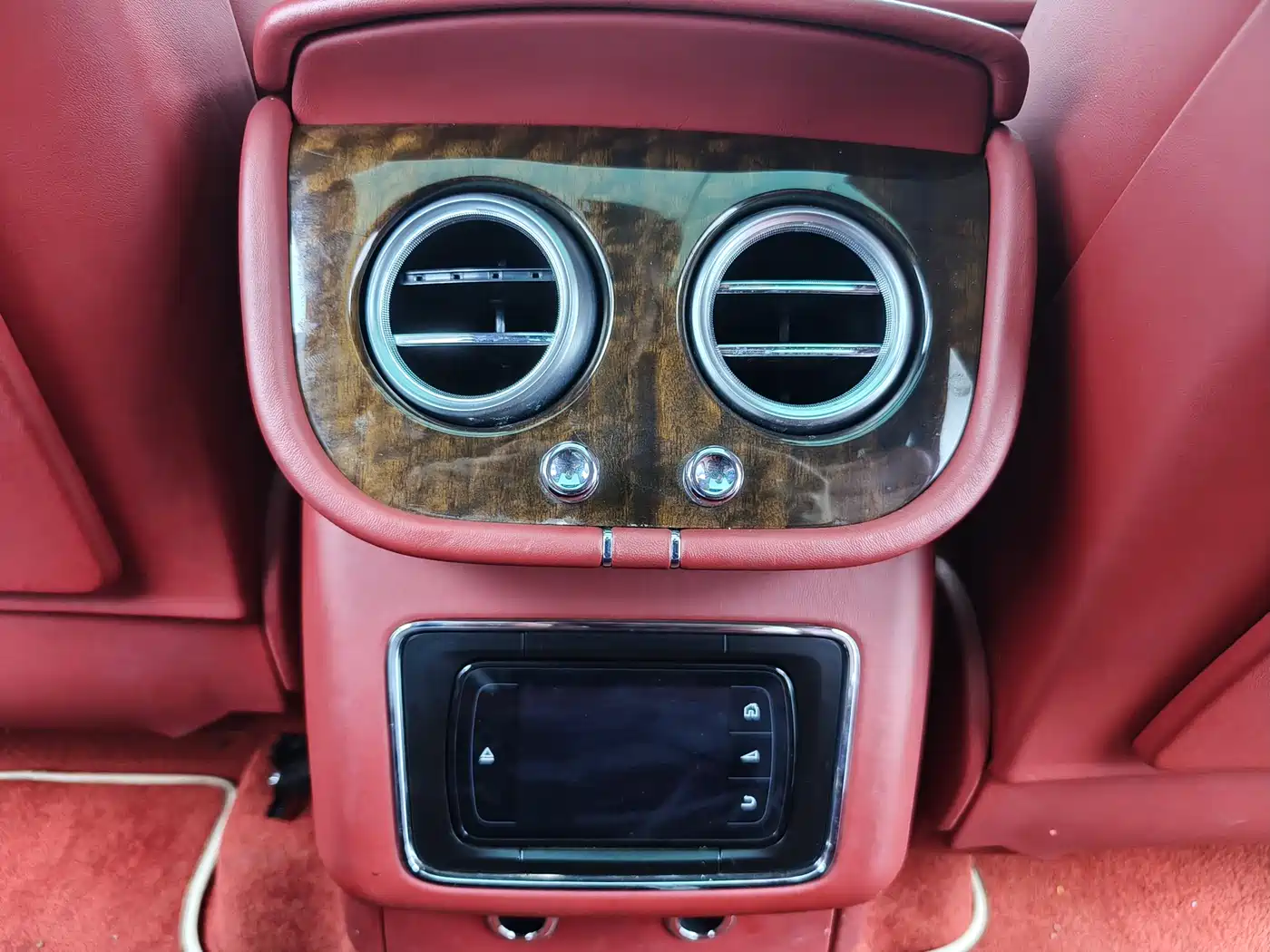 Bentley Bentayga 2018 4.0T V8 фото 11