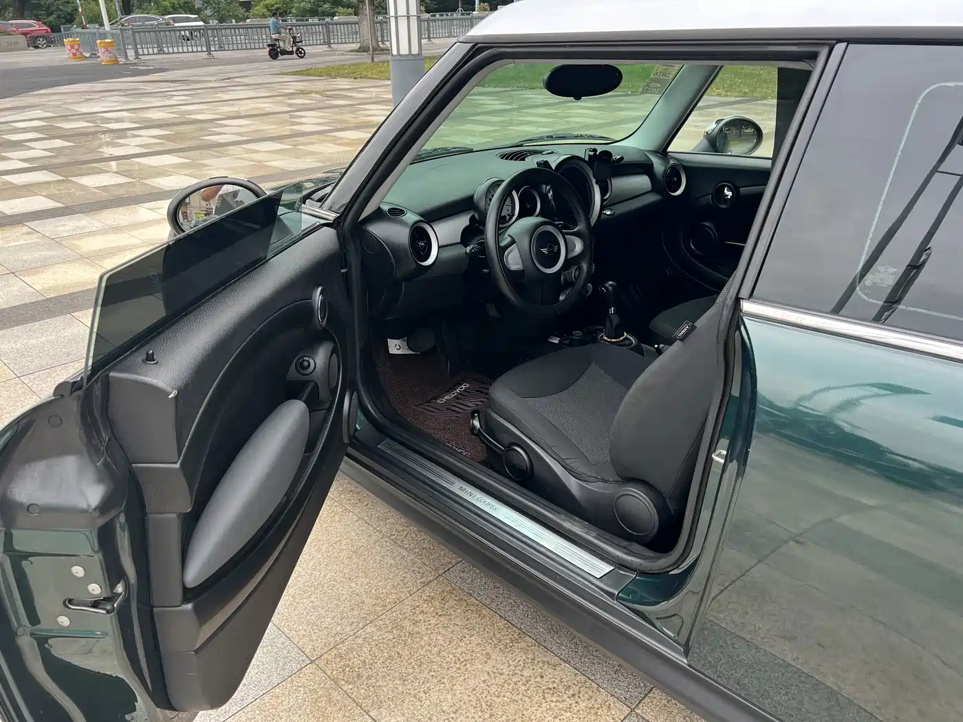 MINI CLUBMAN 2010 2010 1.6L COOPER Cheer