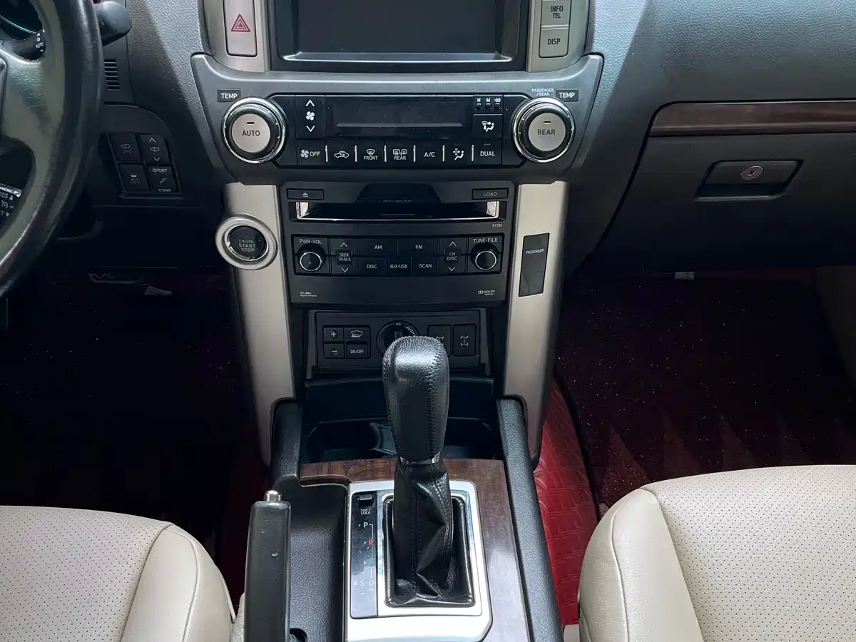 Toyota Prado 2010 4.0L Automatic VX NAVI фото 11